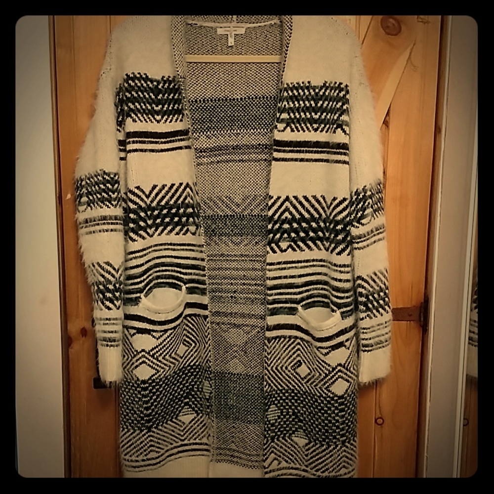 Cardigan / Sweater